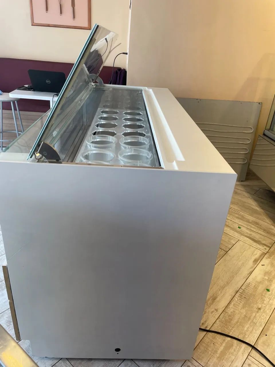 Vitrine expositora de Gelato e sorvete Isa - Foto 5