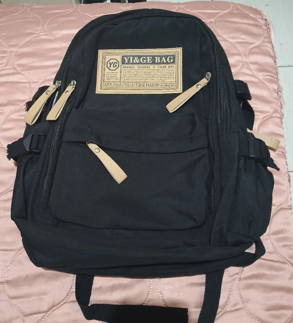 Mochila preta 