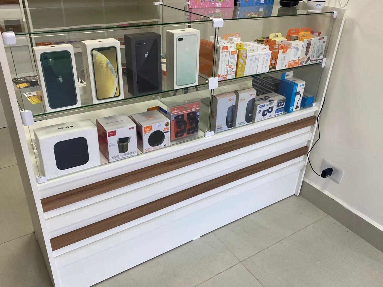 Balcão De MDF Com Vidro Para Loja