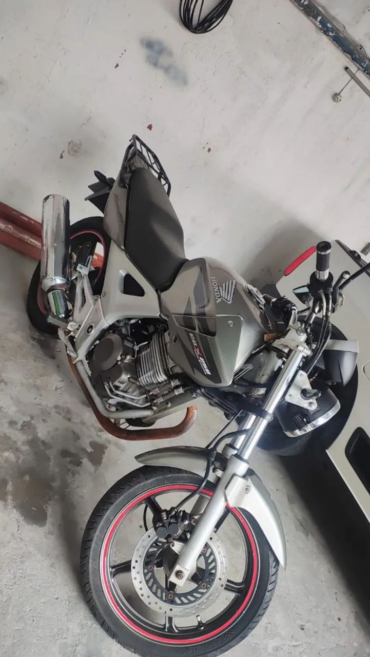 CBX Twister 250