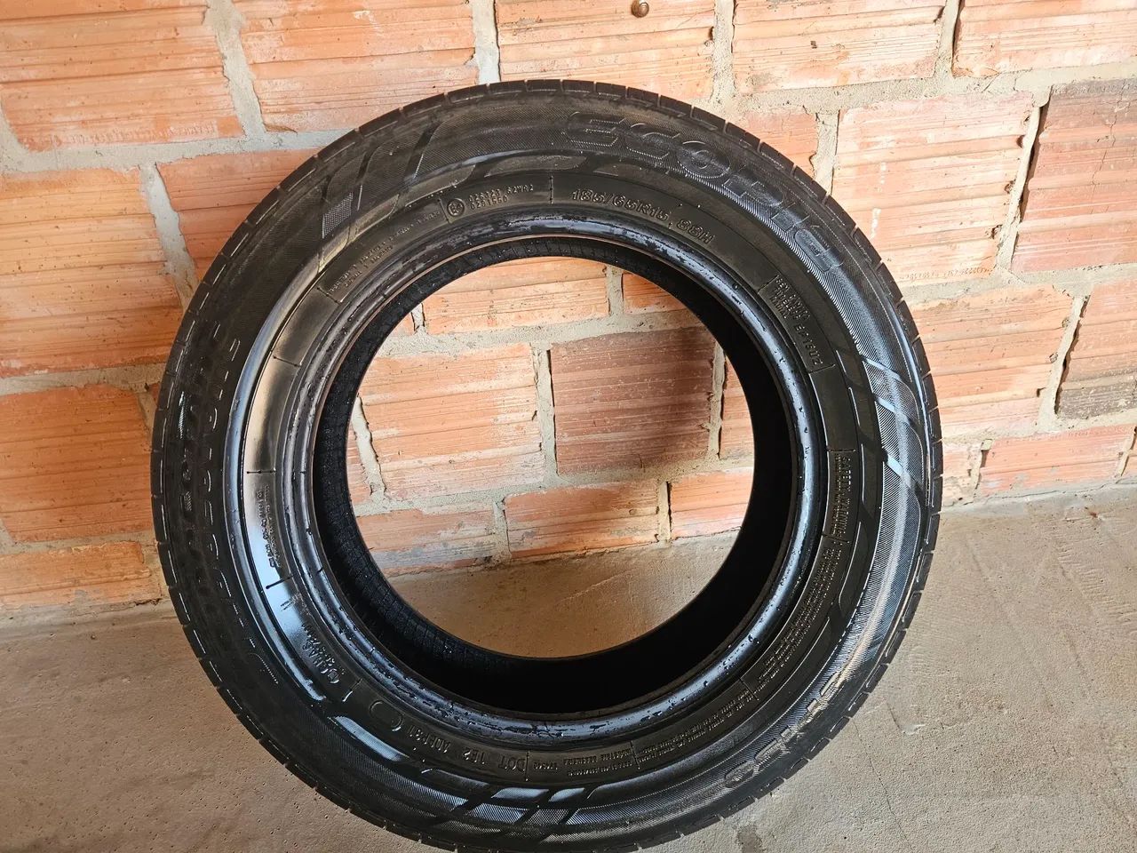 Pneu aro 15 185/65 usado - Foto 3