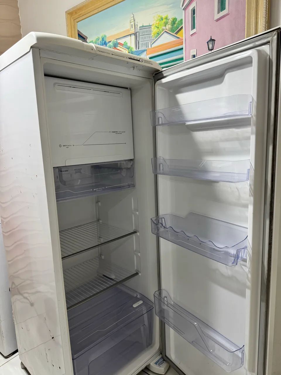 Vendo geladeira eletrolux - Foto 4