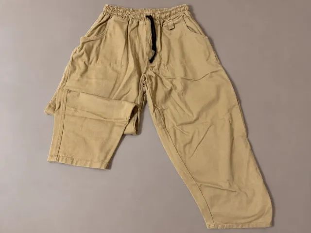 Calça sarja caqui