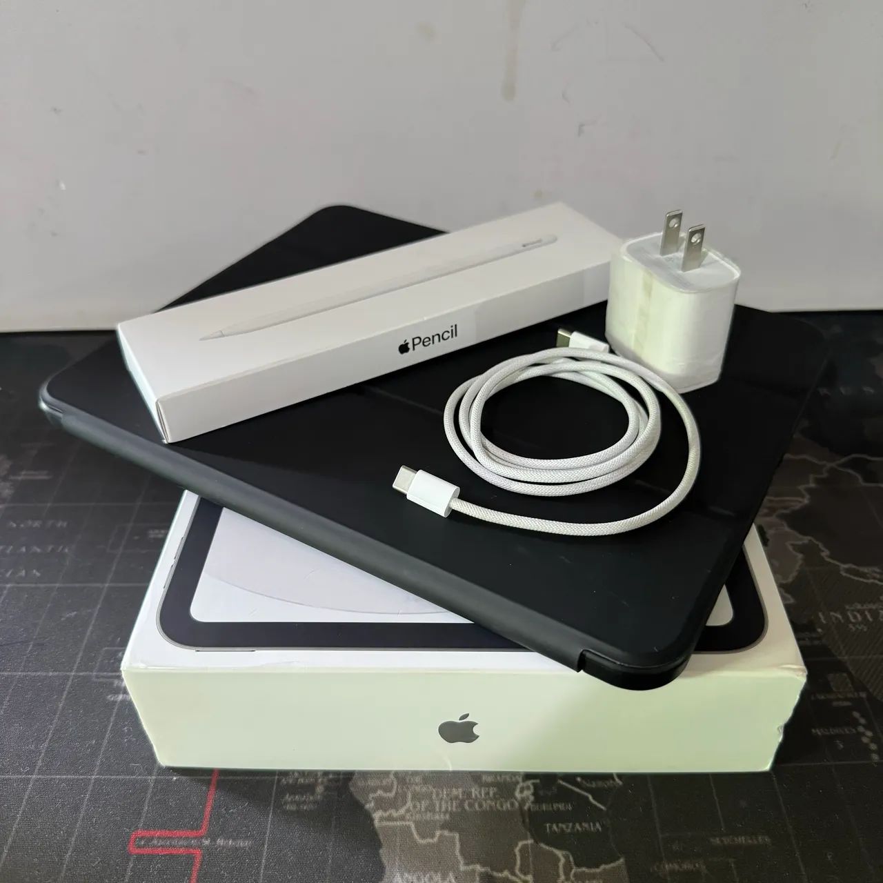iPad 11 (A16) 256GB 5G + Apple Pencil - Smartwatches - Vila Ruy