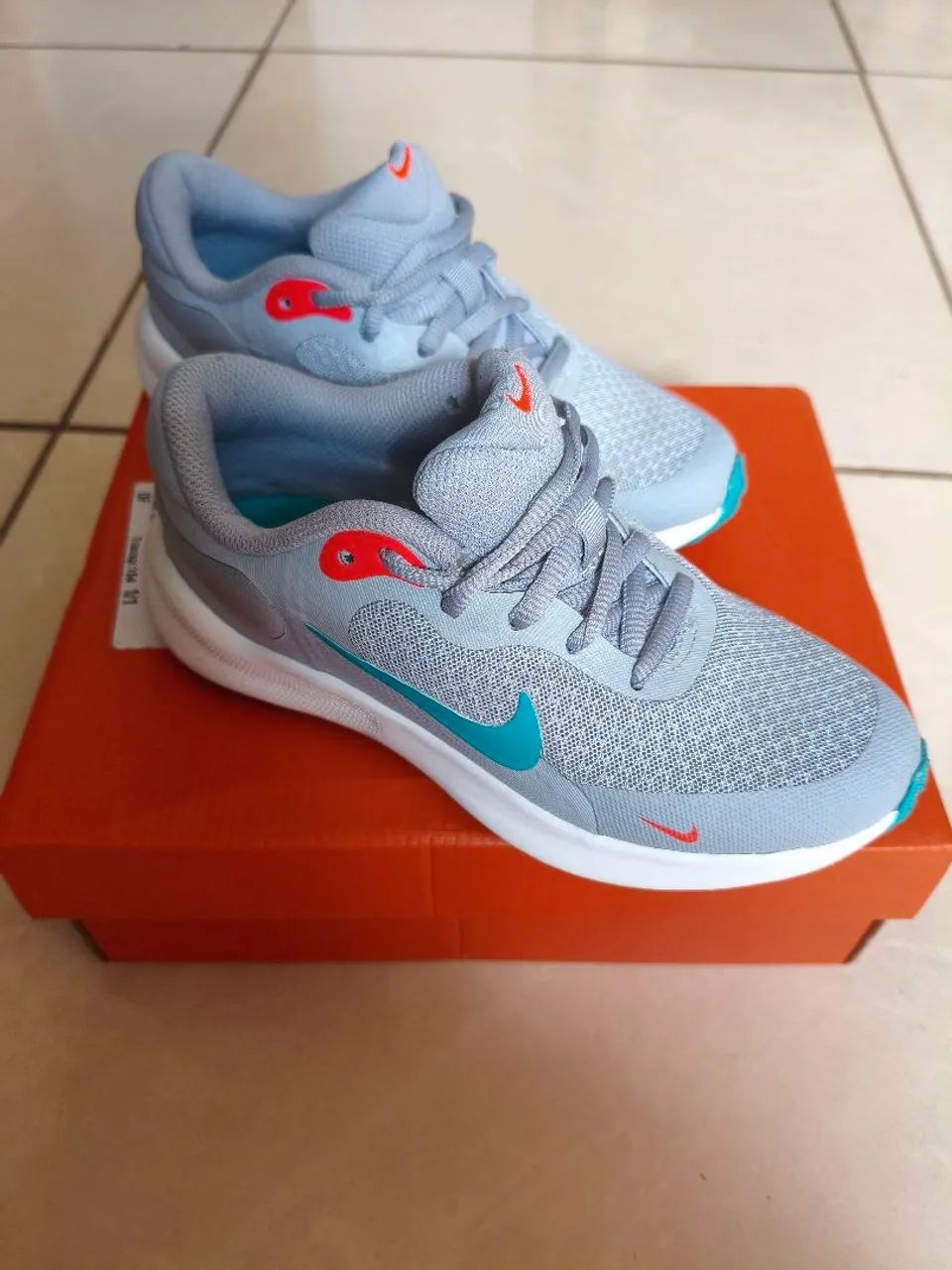 Tênis Nike revolution 7