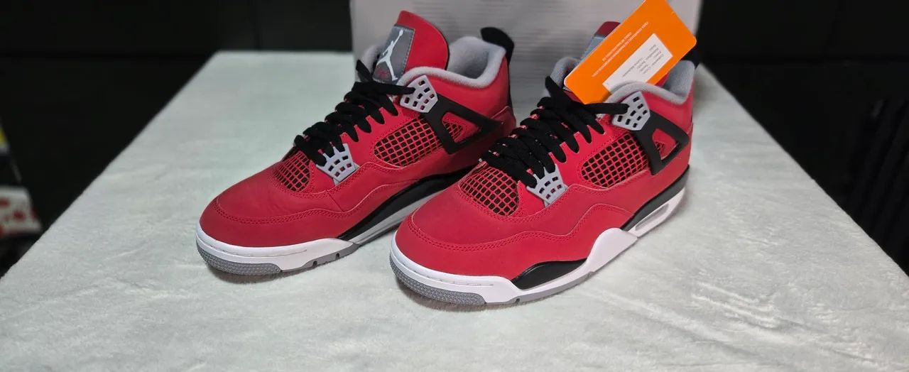 Jordan 4 toro bravo  - Foto 3
