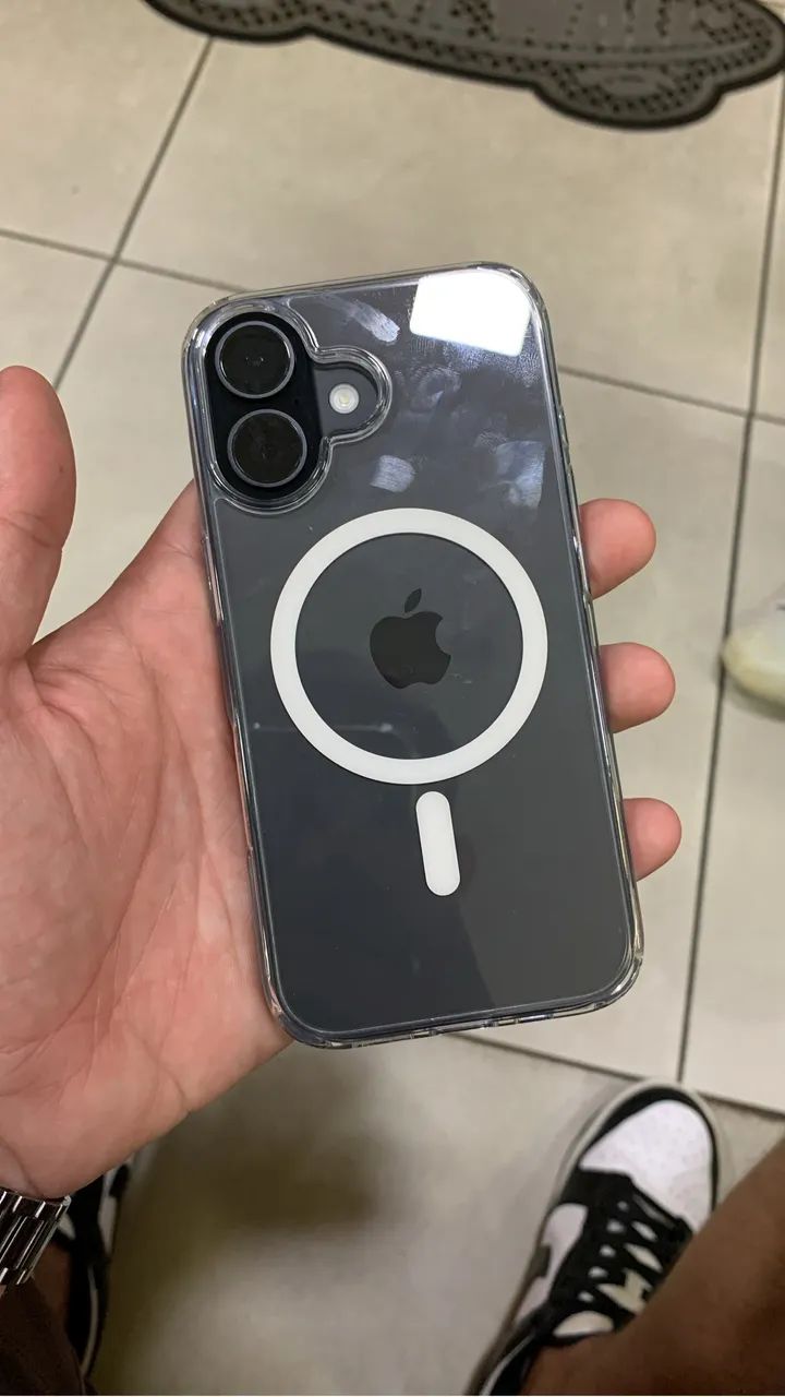 iPhone 16  - Foto 2