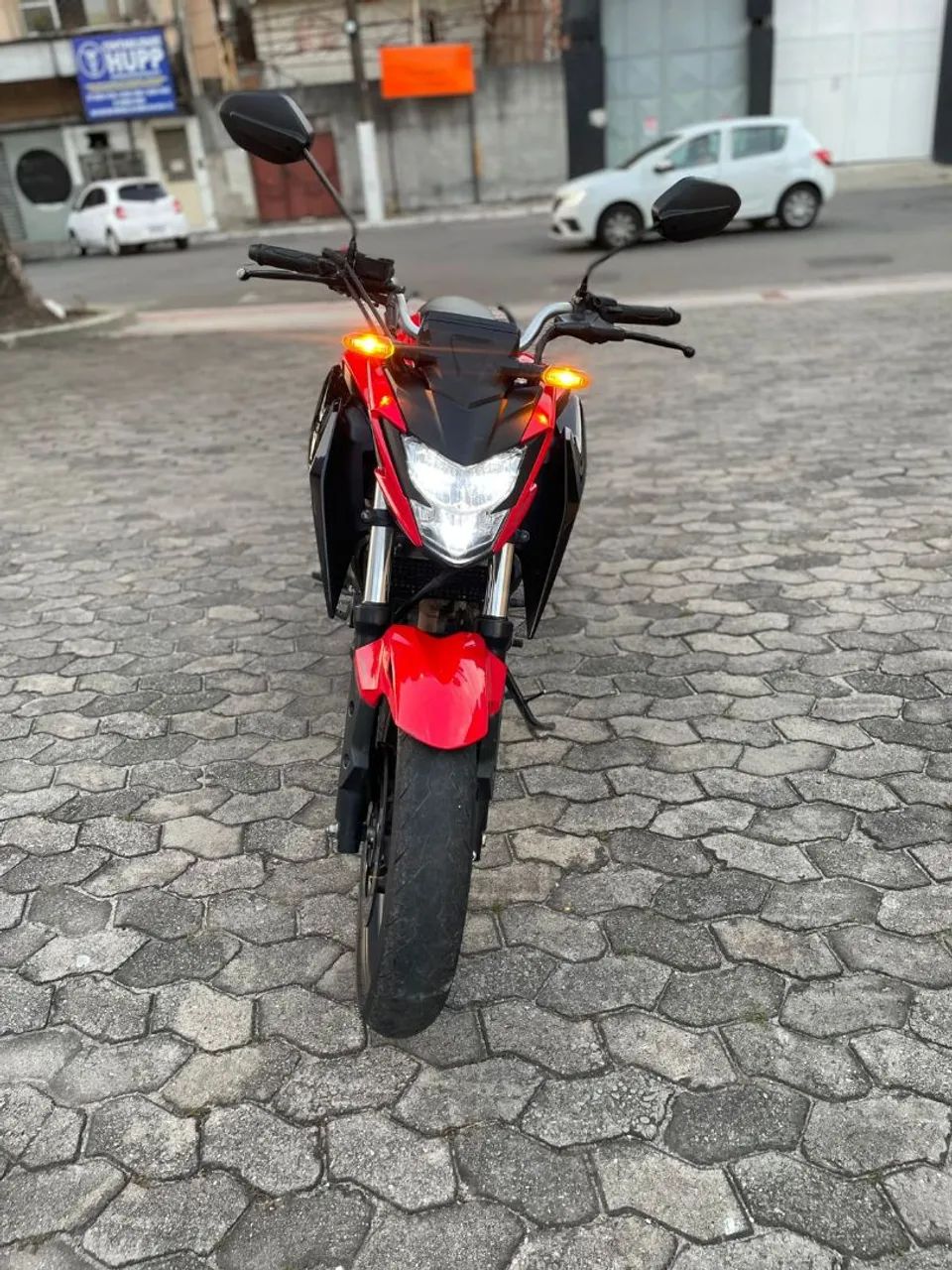 CB Twister 300 - Foto 4