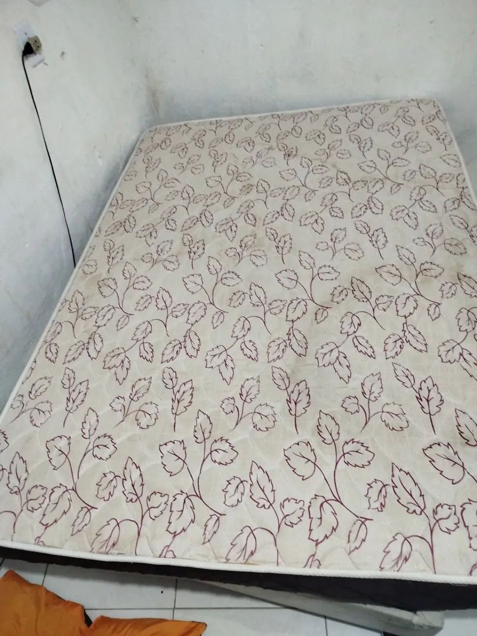 Colchão molas ensacadas.