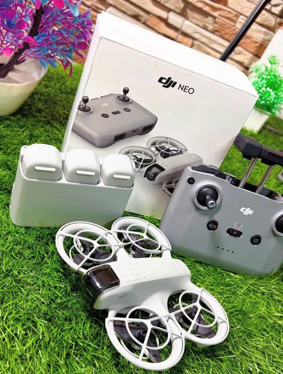Drone DJI Neo Combo Fly More 