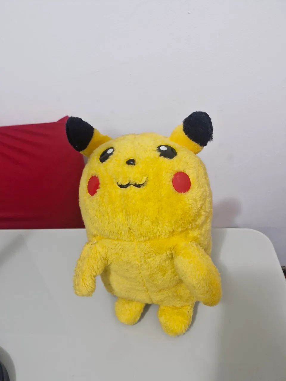 Pelúcia do Pikachu com 33 cm