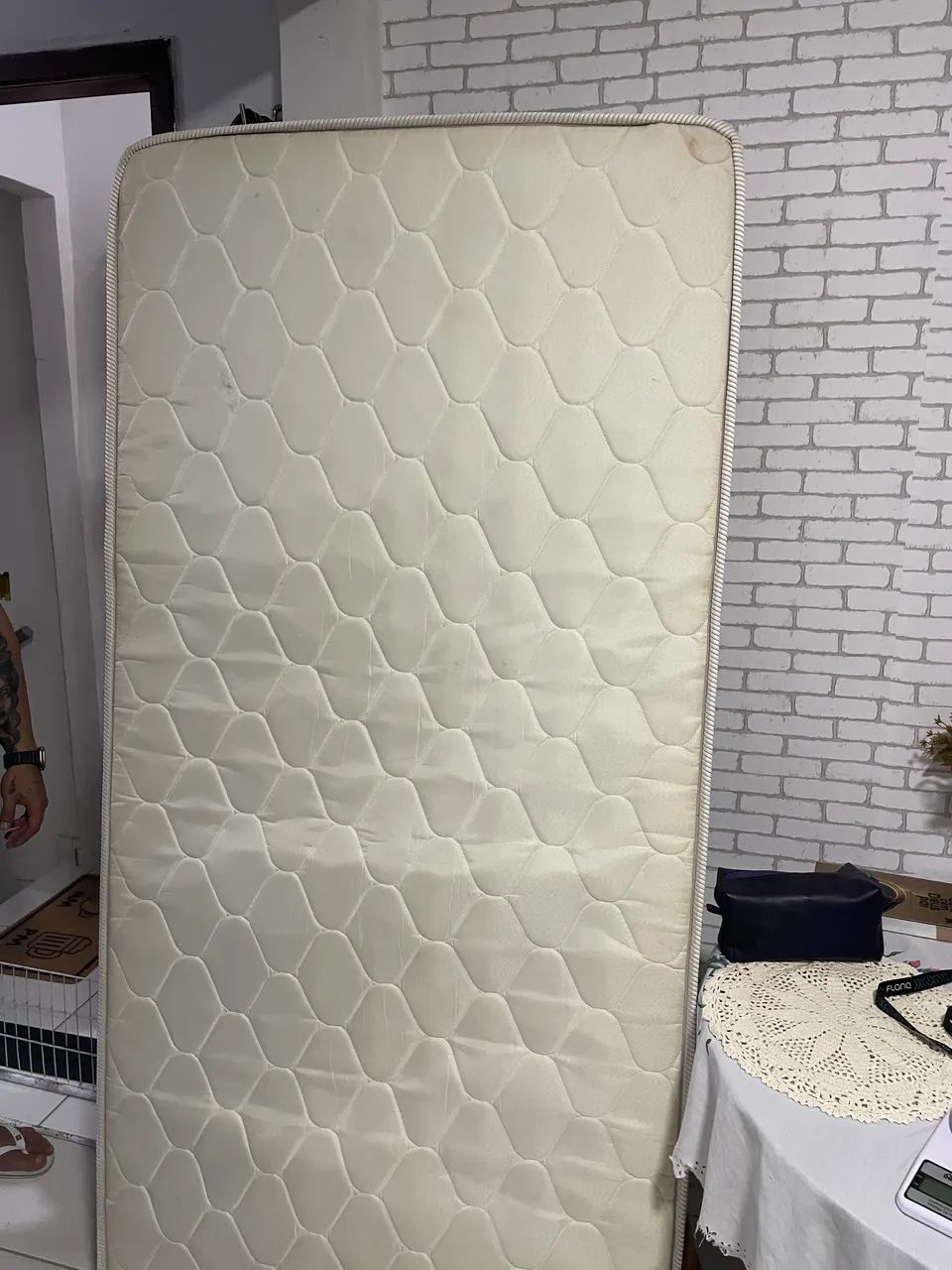 Cama box solteiro, perfeito estado 