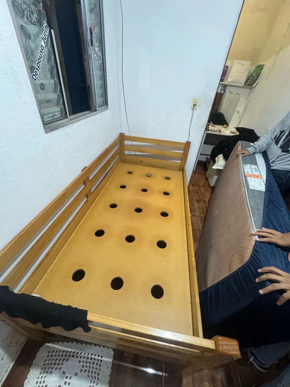 Vende - cama de solteiro madeira maciça  - Foto 3