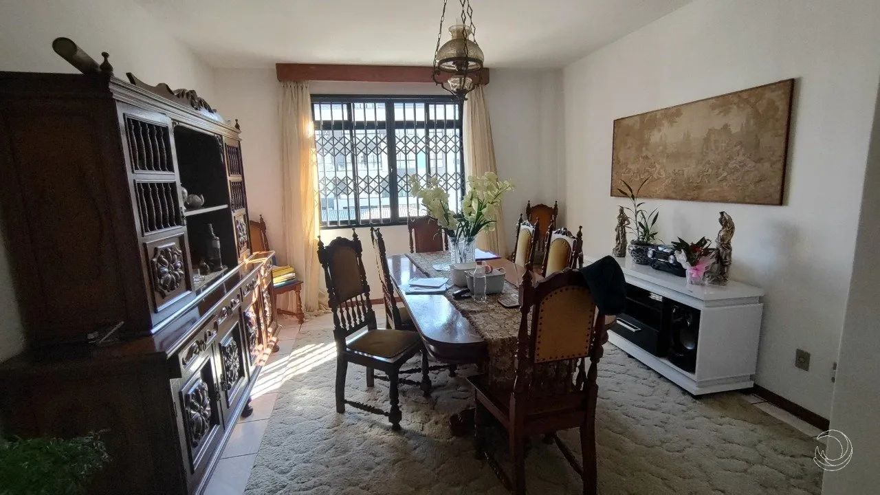 Casa com 5 dorms e 4 suítes no Centro de Florianópolis - Foto 2
