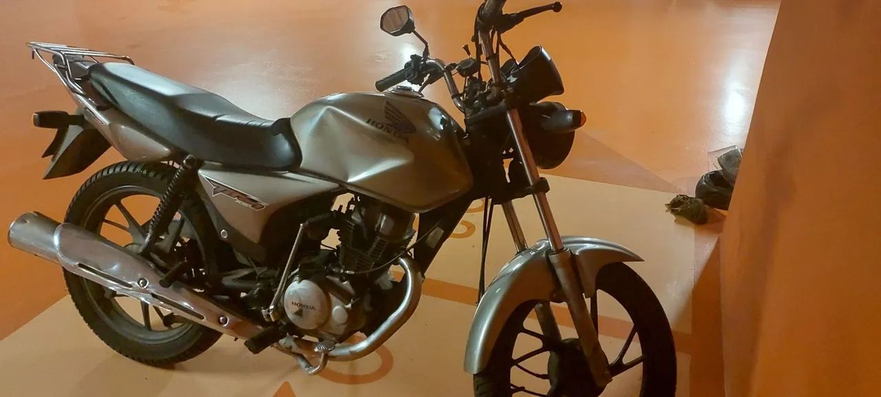 Moto bem conservada, ótimo custo e benefício  - Foto 2