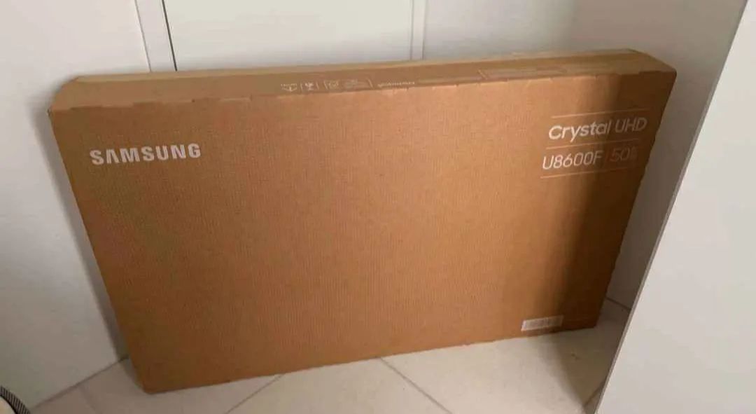 Tv 50 Samsung lacrada na caixa 
