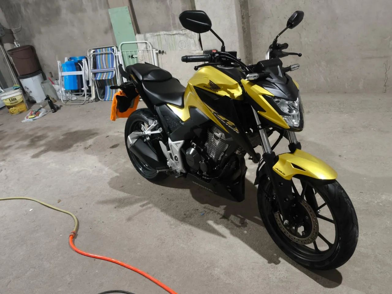 CB 300f Twister ABS - Foto 2