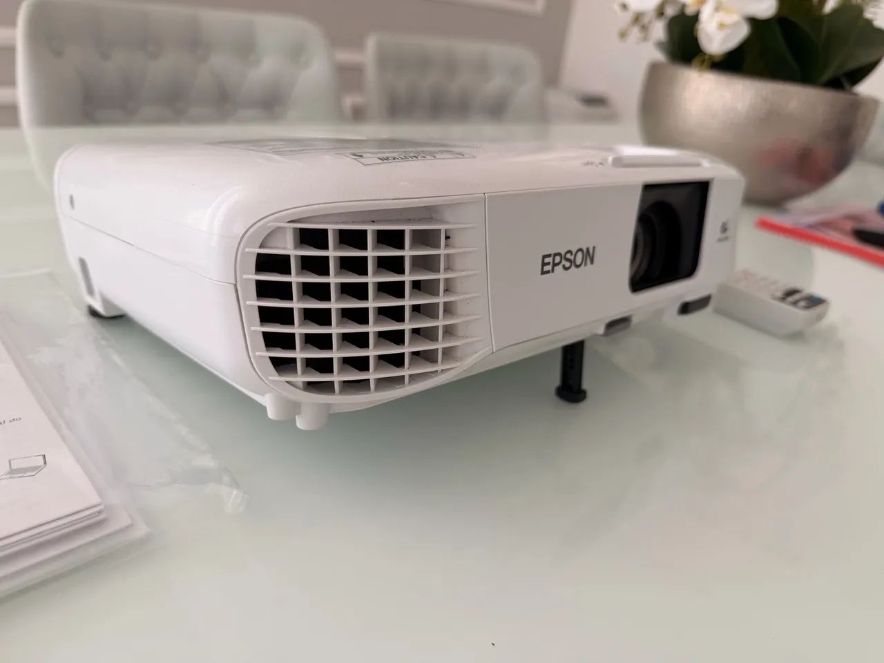 Projetor Epson PowerLite E20 - Foto 3