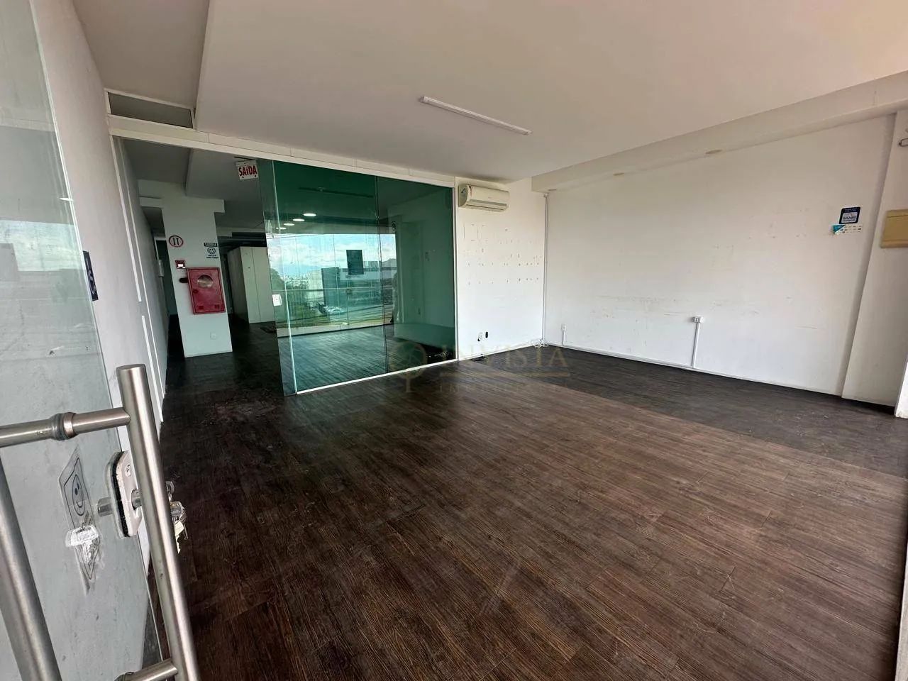 Sala Comercial para Alugar no bairro Saco Grande, em Florianópolis/SC.