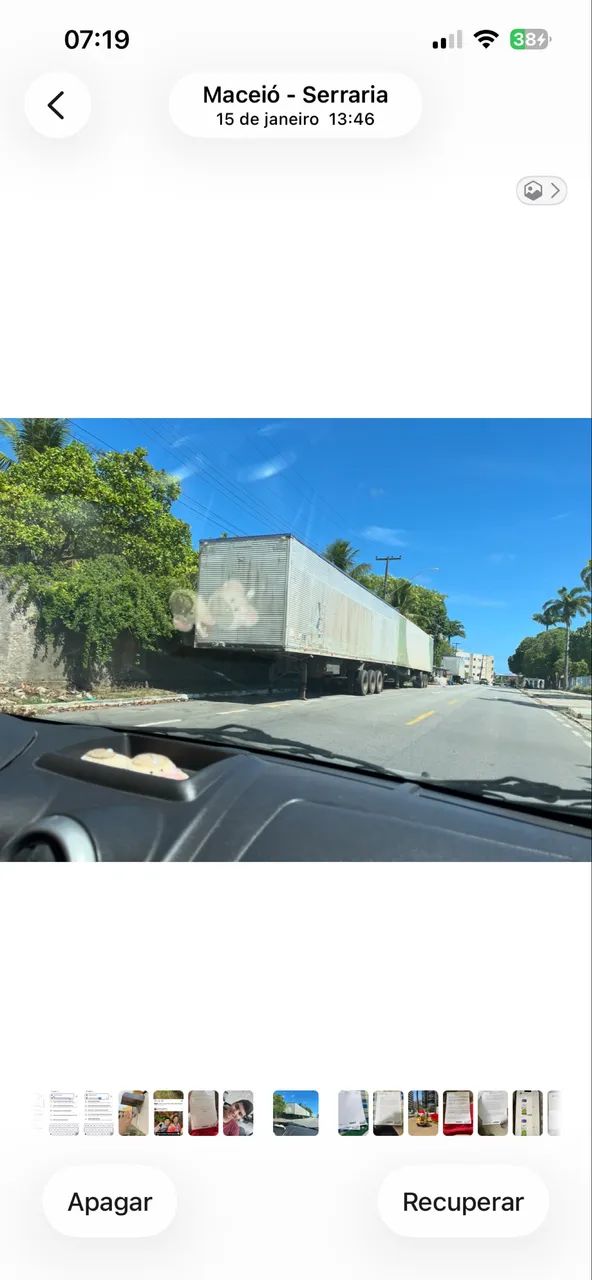 Vende-se baú