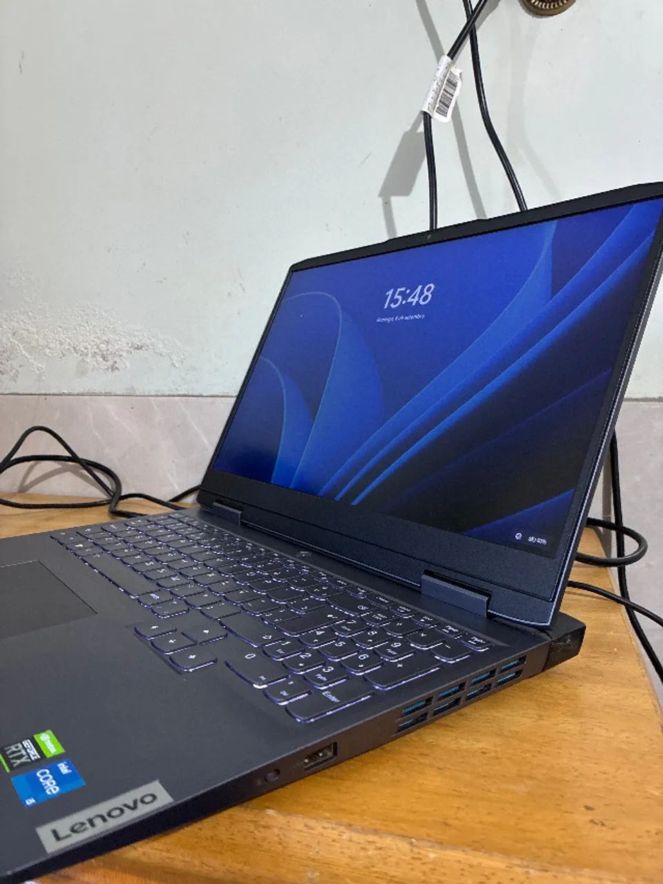 Notebook Lenovo LOQ 15IRH8 - Foto 2