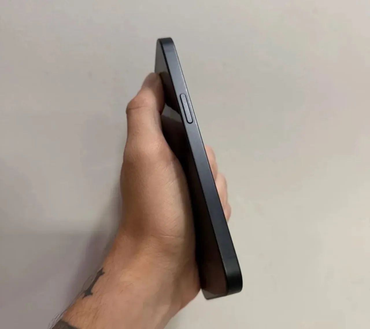 iPhone 16 é - Foto 2