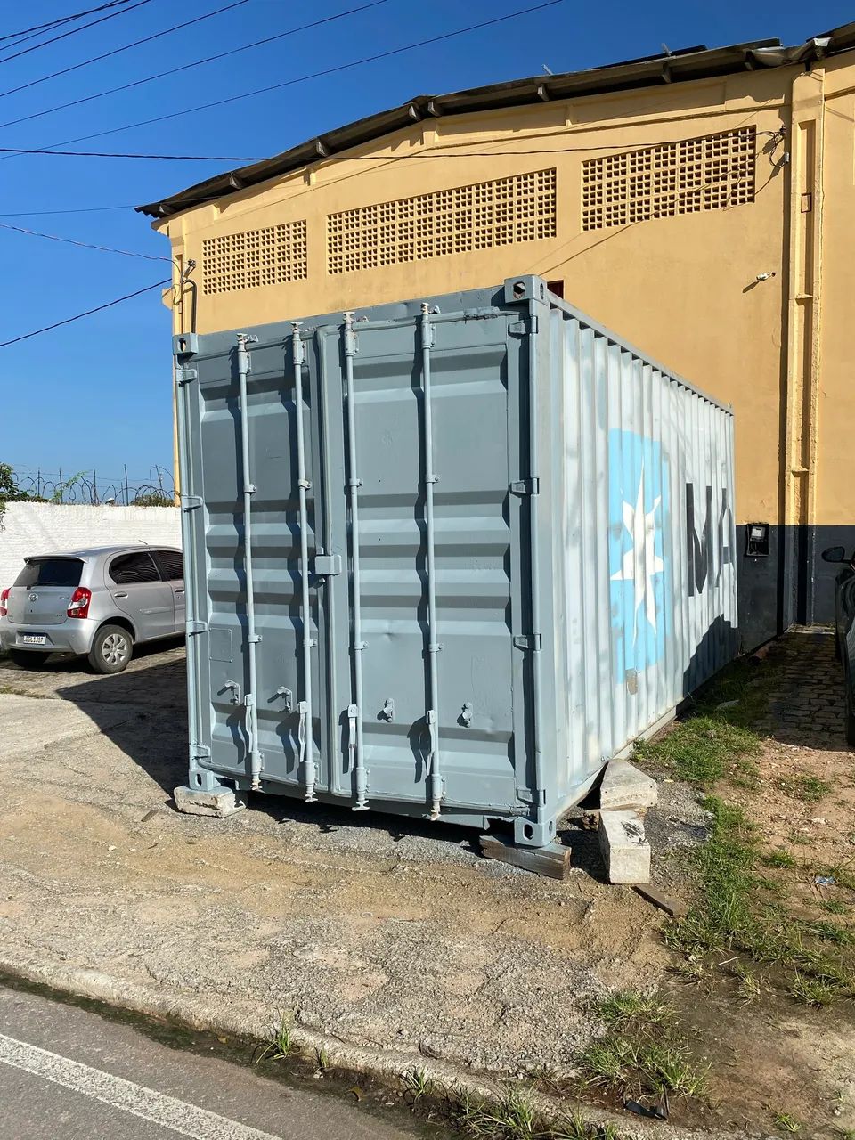 Vendo contêiner marítimo de 6 mts - Foto 2