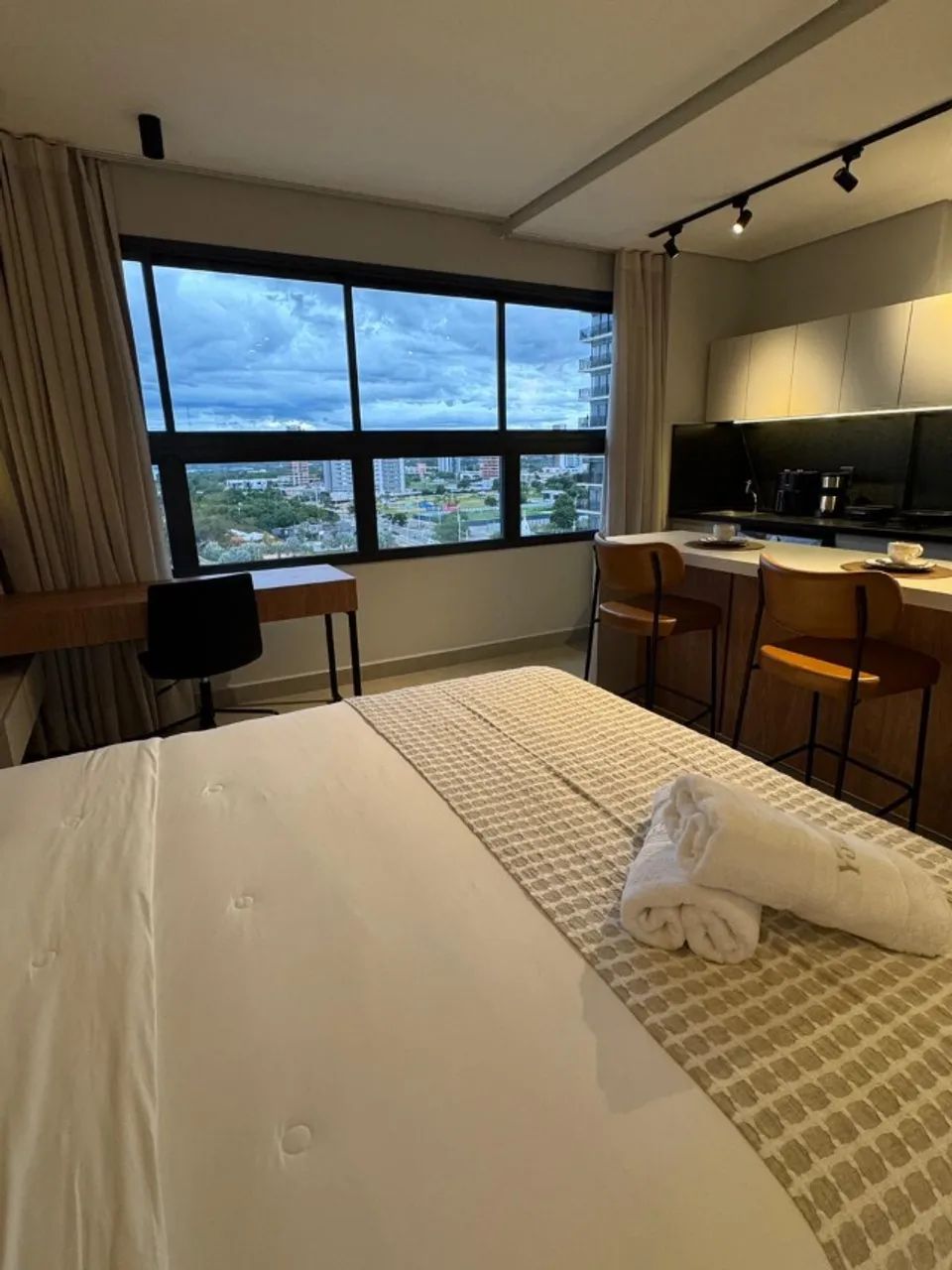 Flat de Luxo na Orla de Palmas - Mobiliado e Vista Definitiva para o Lago - Foto 3