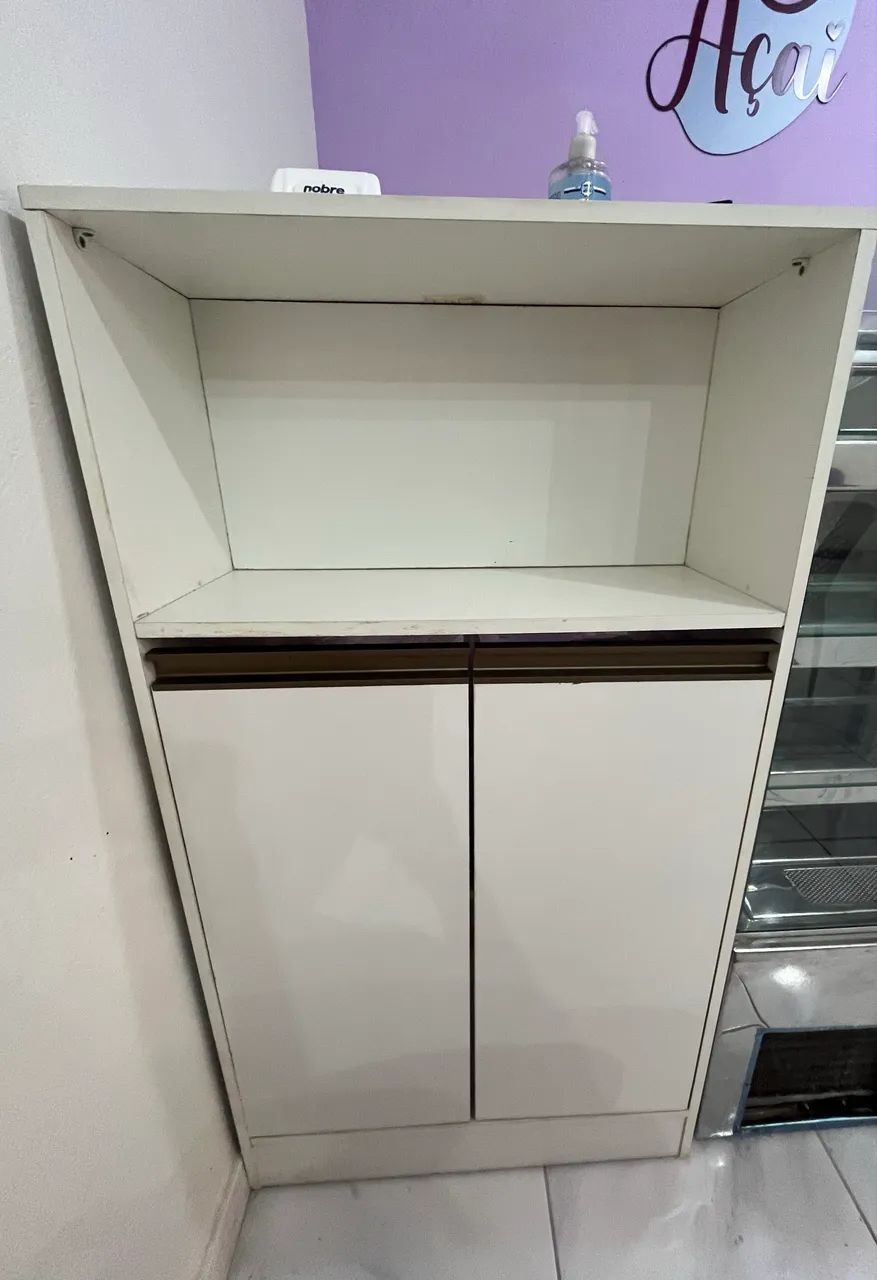 Balcão branco 