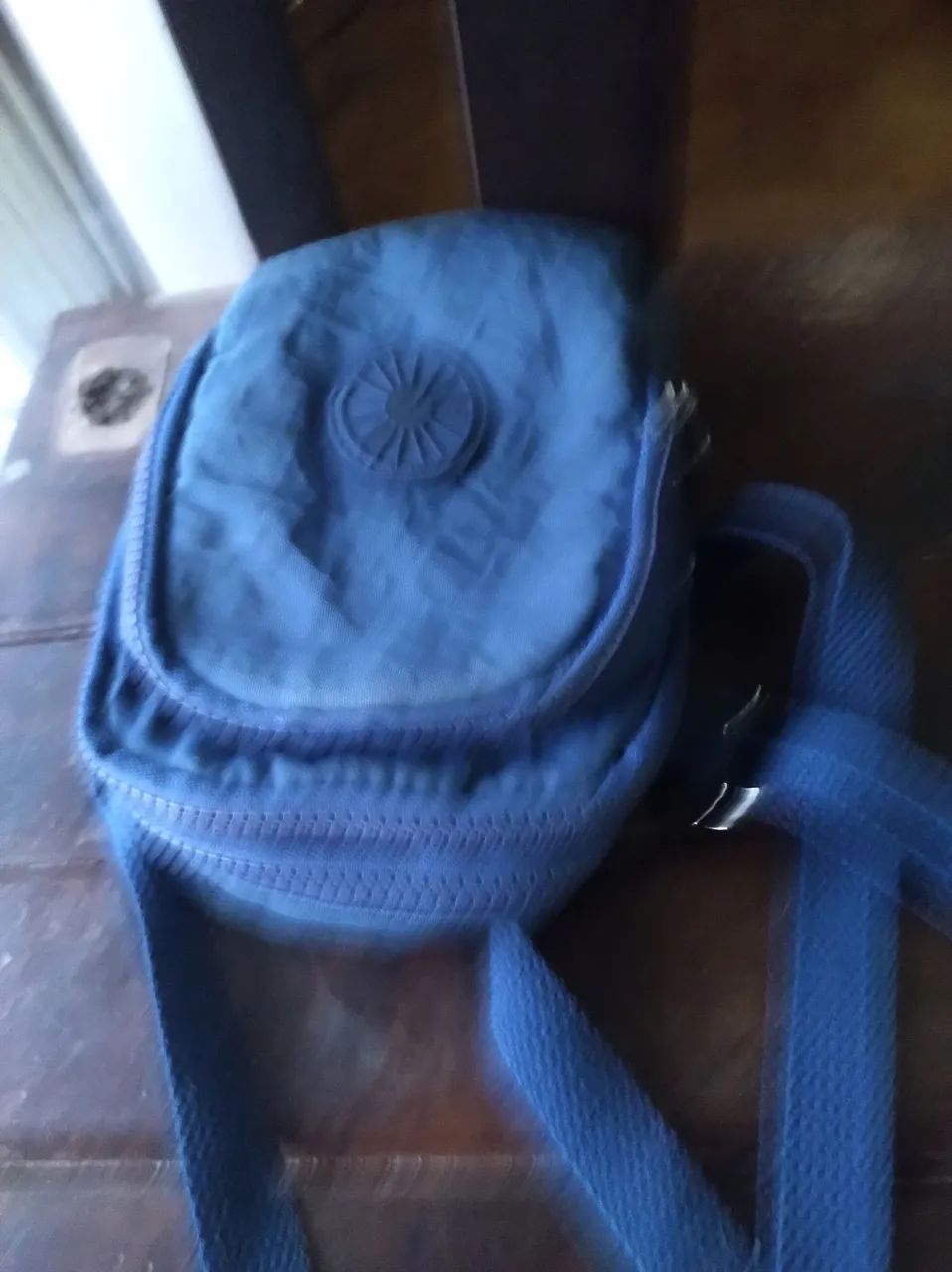 Bolsa lateral azul com divisões  - Foto 2