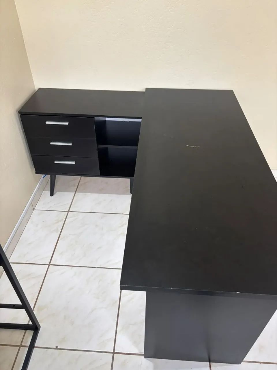  Escrivaninha  - Foto 2