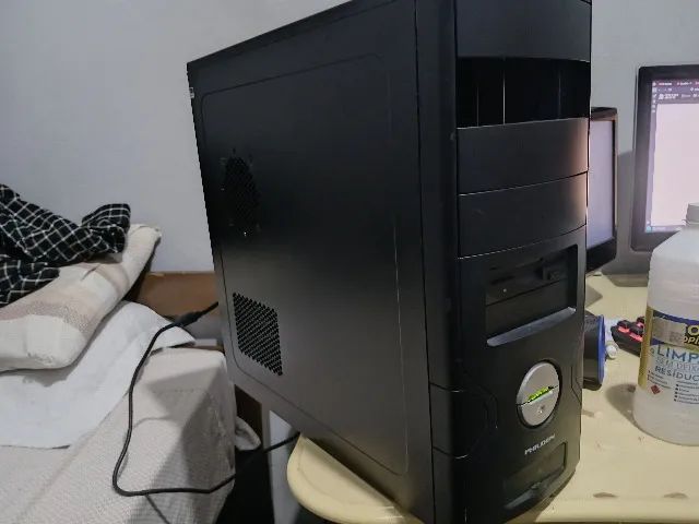 PC com i3 2100 e GPU dedicada431117346004029440
