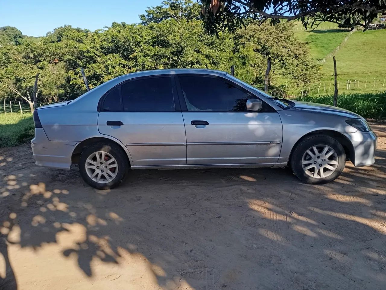 Honda Civic Civic Sedan LX 1.7 16V 115cv Mec. 4p 2005