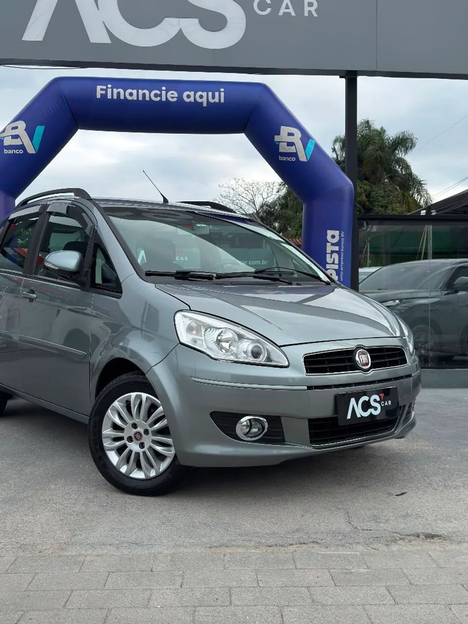 Fiat Idea Attractive 1.4 Fire Flex 8V 5P 2013 - Foto 2