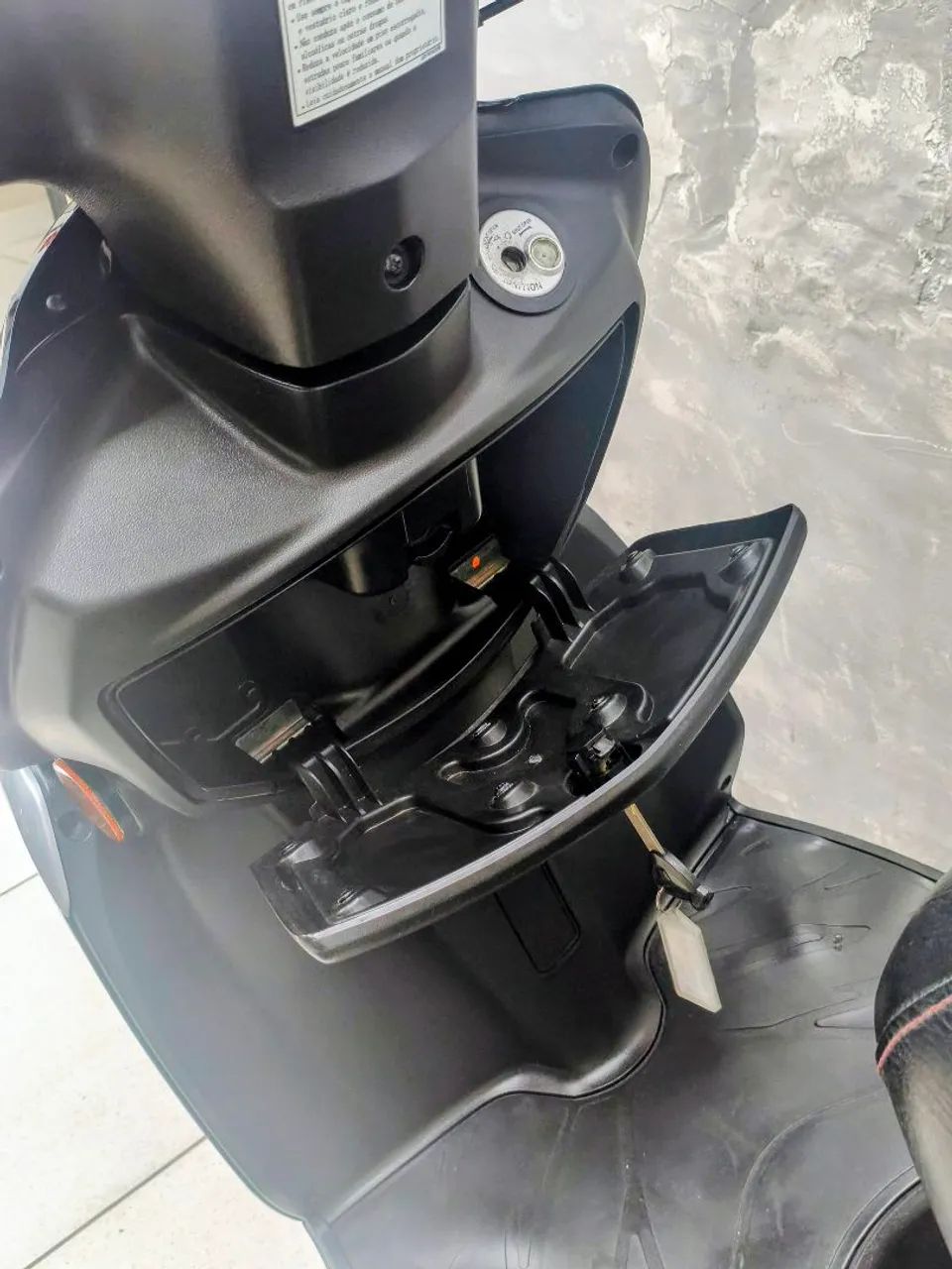 VR 150 Apenas 12635KM Único dono  - Foto 4