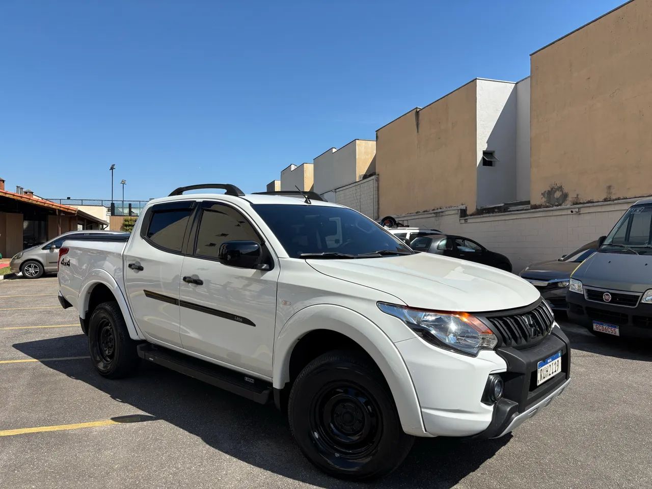 Mitsubishi L200 2023