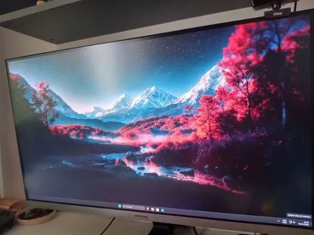 Monitor Samsung UR550 28? 4K UHD (LU28R550) em ótimo estado.
