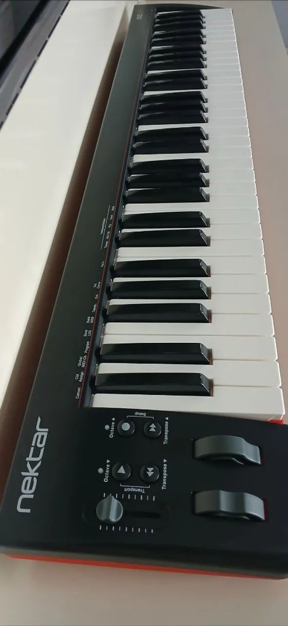 Teclado controlador néctar novo