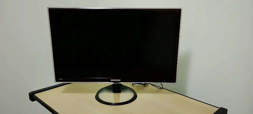 TV / Monitor Sansung LED  27 Polegadas Seminova