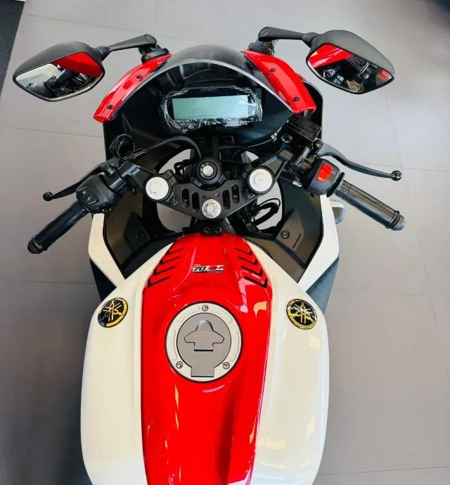 R15 ABS 70TH  - Foto 5