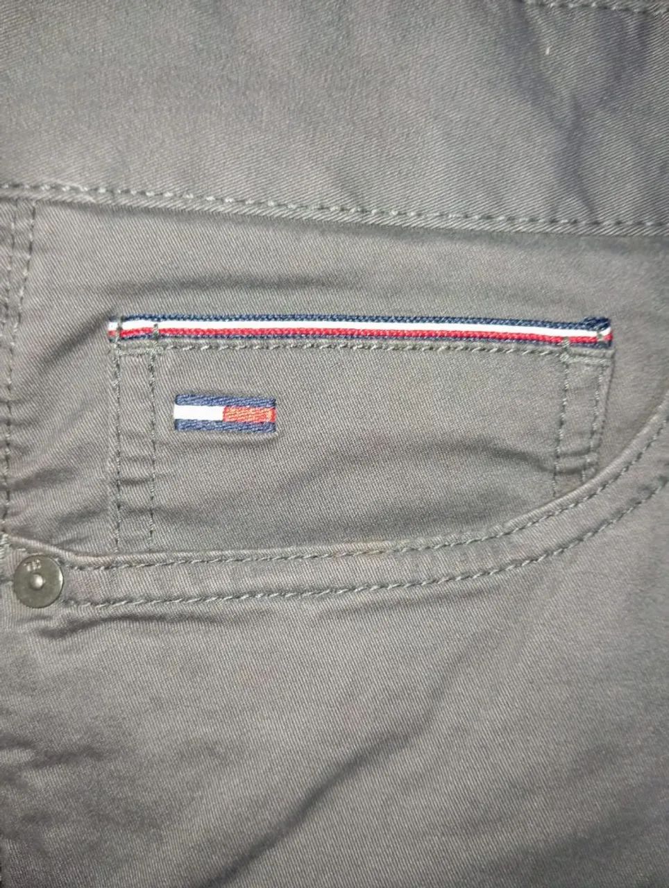 Calça de Sarja Cinza Tommy Hilfiger - Foto 2