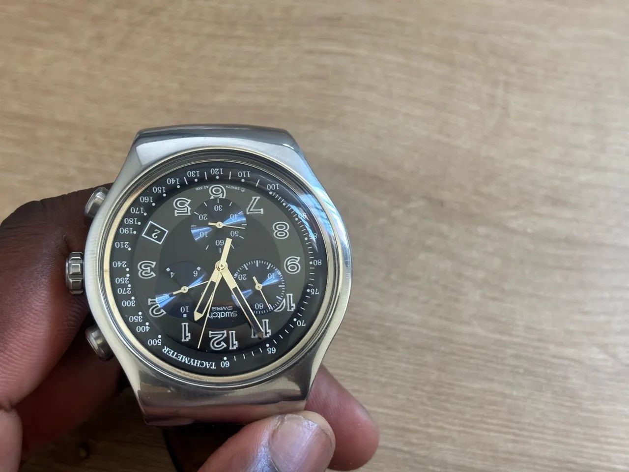 SWATCH SÉRIE PRATA CARA PRETA