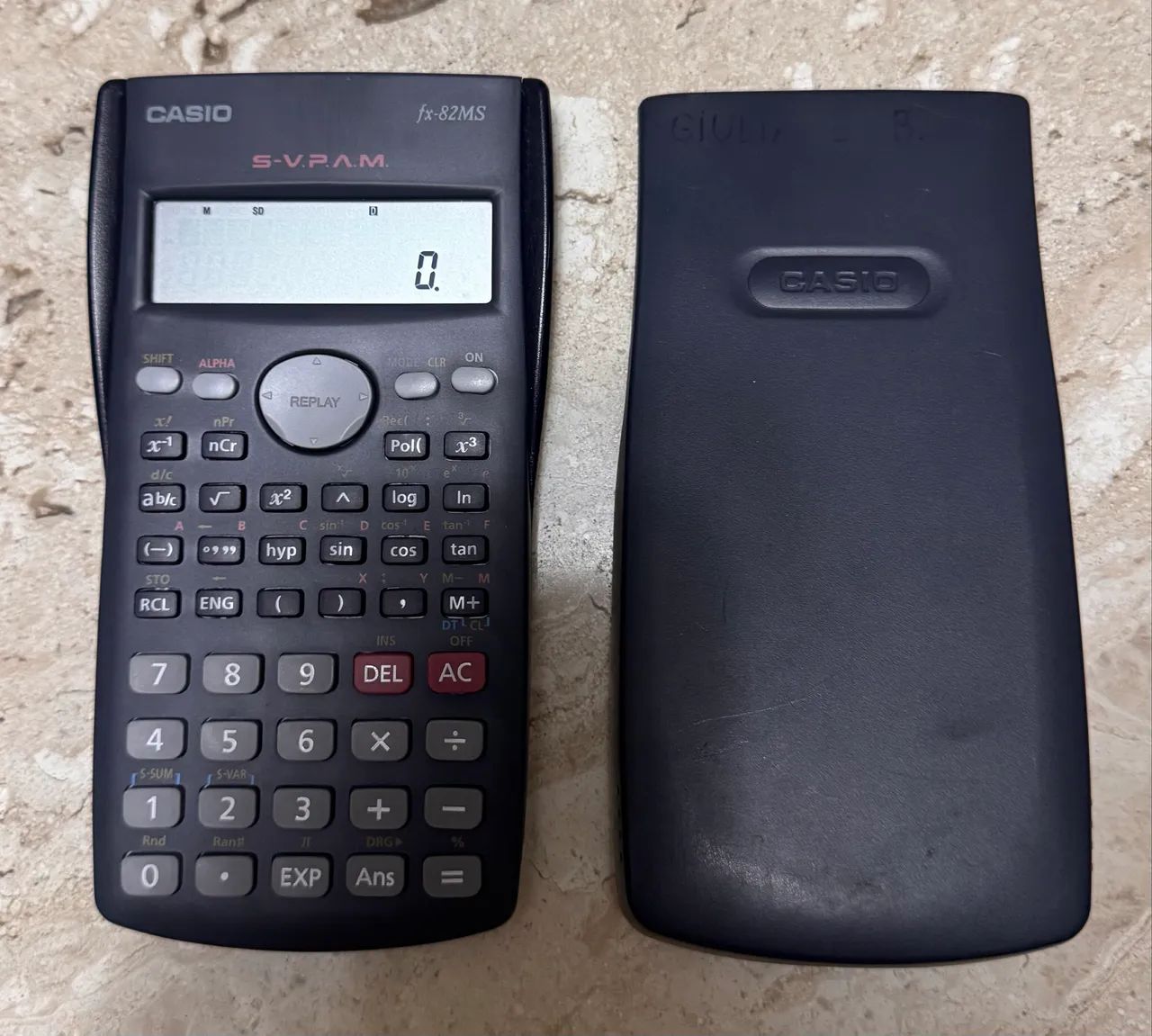 Calculadora científica Casio (nova)
