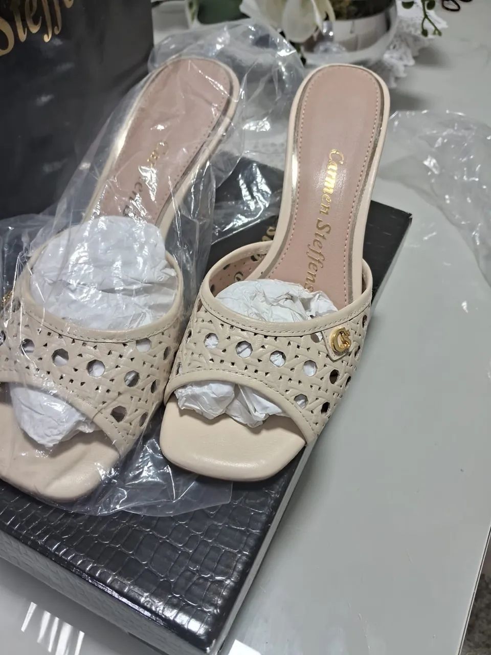Tamanco - Carmen Steffens - Foto 2