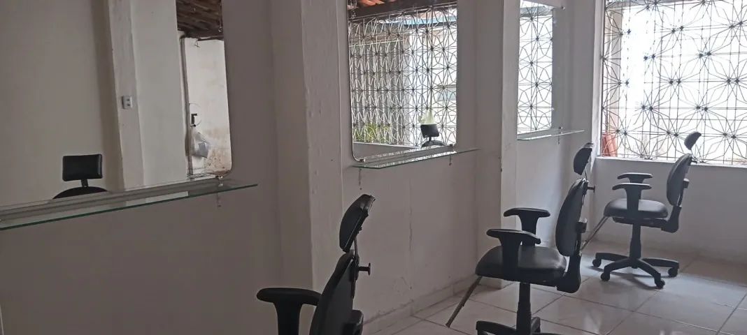 Vendo espelhos para salão ou barbearia com prateleira em vidro  - Foto 2