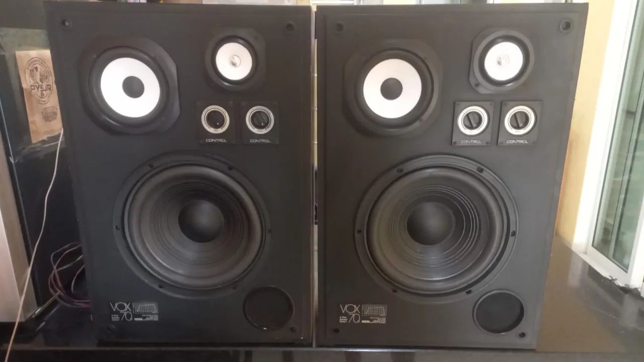 Par de Caixas Acústicas Polyvox Vox 70 
