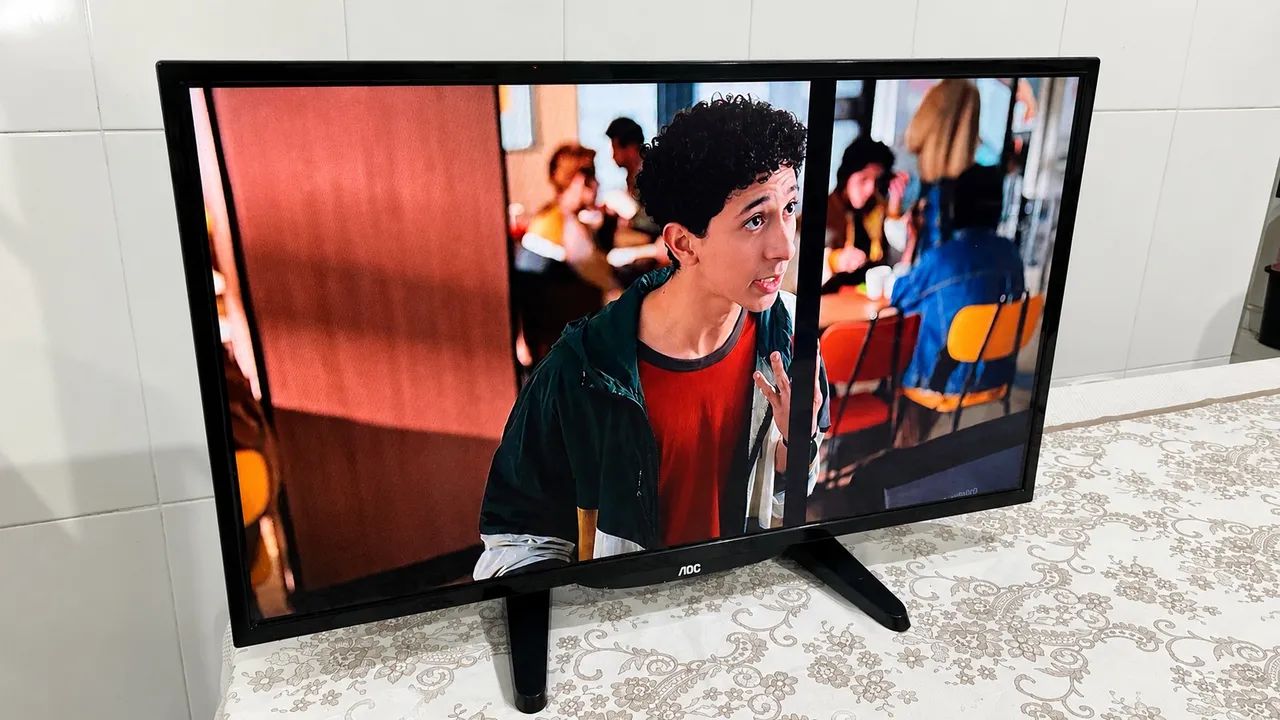 TV AOC 32? LED + Chromecast + Antena - Foto 2
