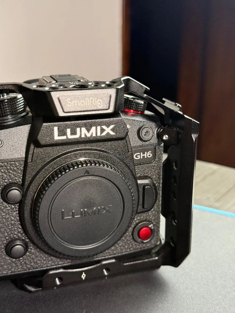 Câmera Panasonic Lumix GH6 + Cartão Cfexpress 512GB + Acessórios 