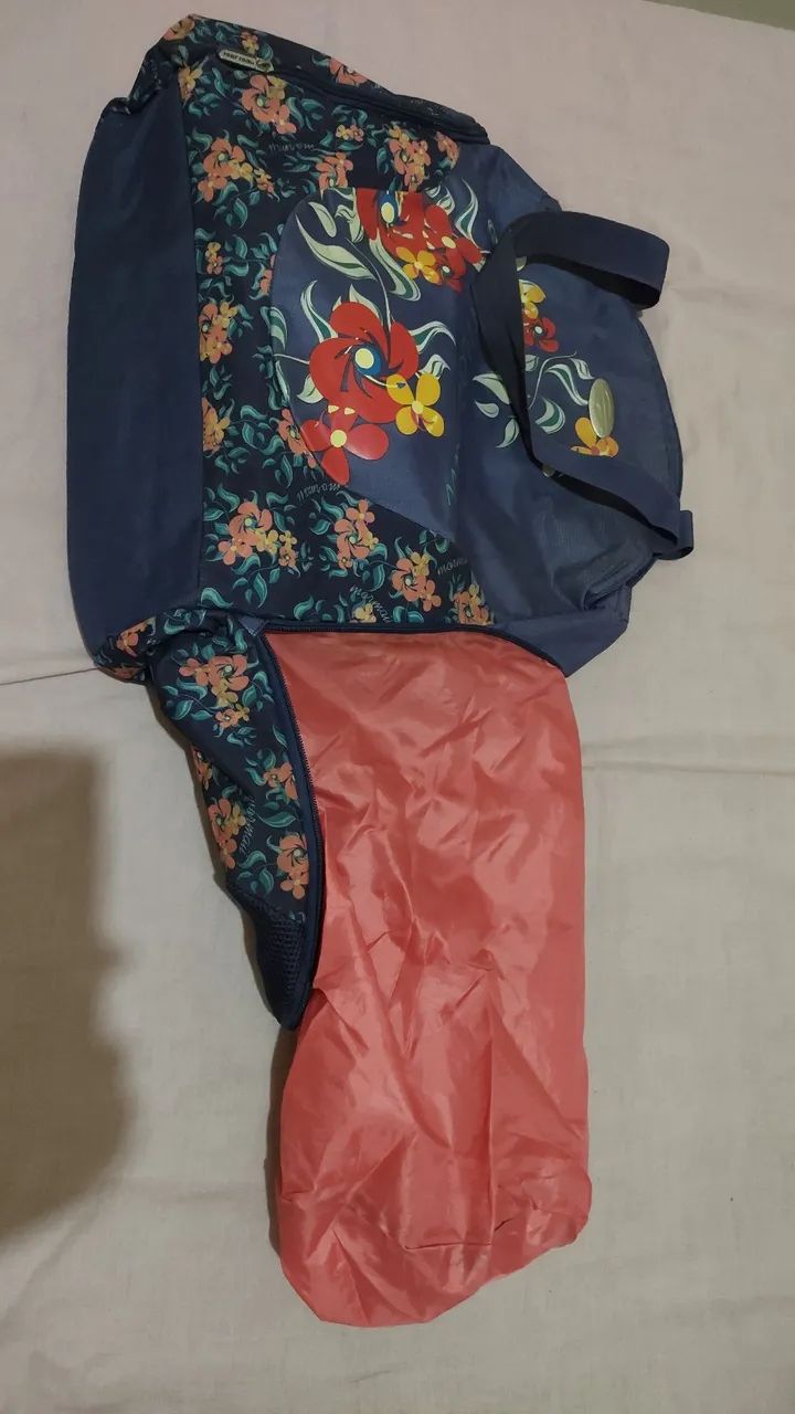 Bolsa Mormaii azul com estampa floral  - Foto 4