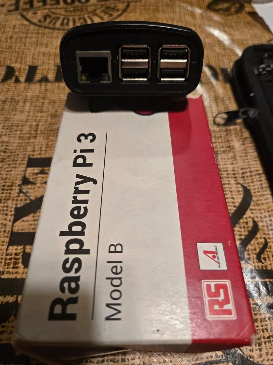 Raspberry Pi 3. Caixa Original + Case. - Foto 2